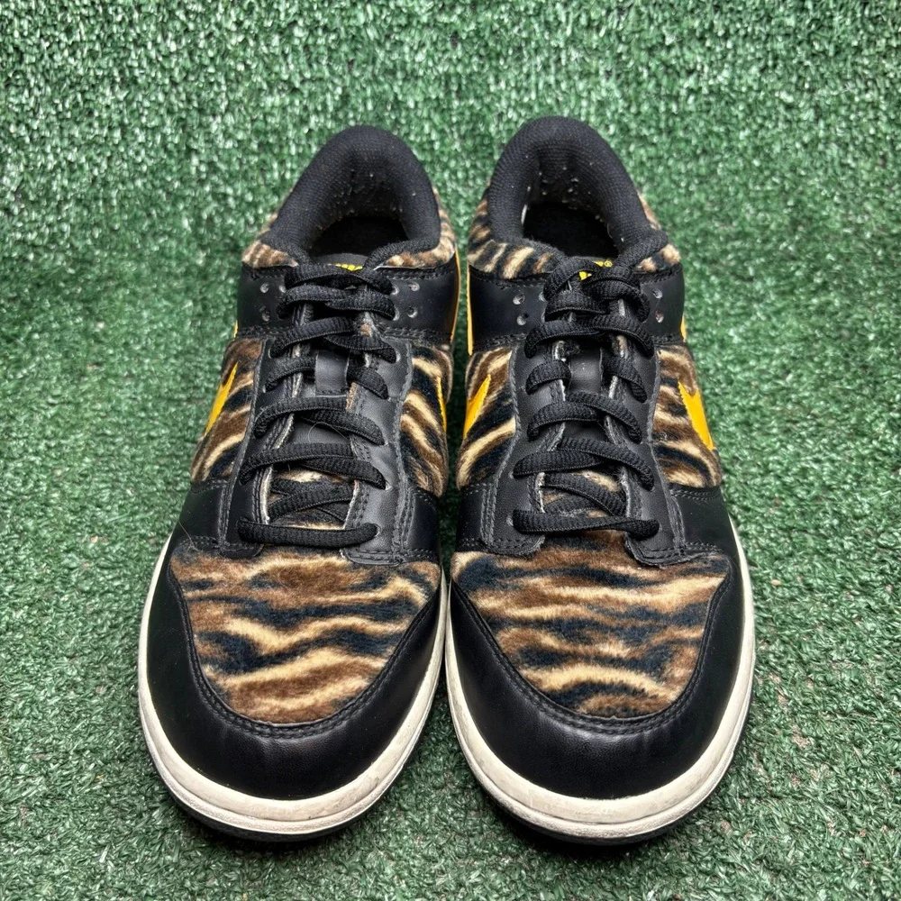 Nike Dunk Low GS Tiger Print Faux Fur Animal Pack Sneakers Black Womens 7 (5.5Y)